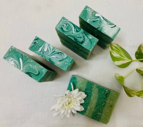 صابون گیاهی و طبیعی بنیو